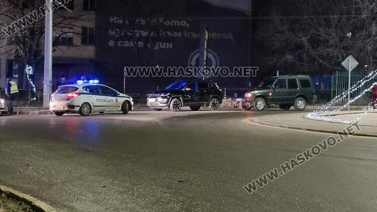 Катастрофа затрудни движението на входа на Хасково 