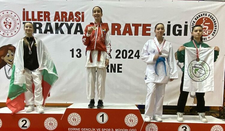 Сребро и три бронза за каратеките от “Възход“ на Международния турнир в Турция