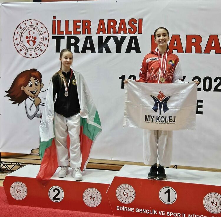 Сребро и три бронза за каратеките от “Възход“ на Международния турнир в Турция