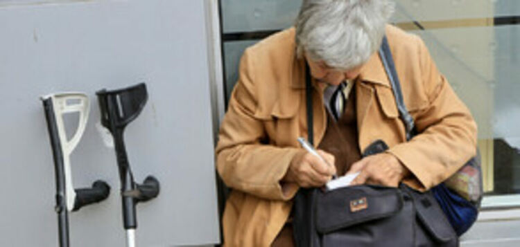 Адемов: Към момента 100 работещи българи издържат 71 пенсионери