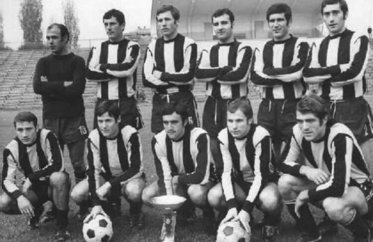 Фенове с призив за събиране на средства за операция на Йордан Кичеков