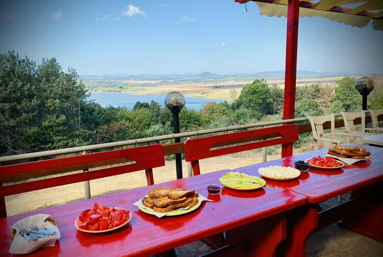 Хижа Книжовник отваря врати след обновления
