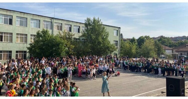 Регионалното управление на образованието в Перник обяви конкурси за директори на девет училища в региона