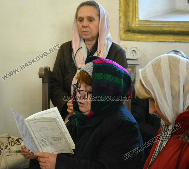 Най-възрастният отец в Хасковска духовна околия Антоний почерпи за имения си ден и пожела здраве на всички миряни