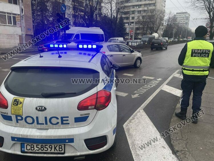Водачка блъсна жена на пешеходна пътека на „Раковски“