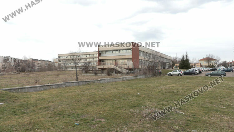 Експерти оглеждат терен в Хасково, определен сред 20-те в страната за кацане на медицински хеликоптери