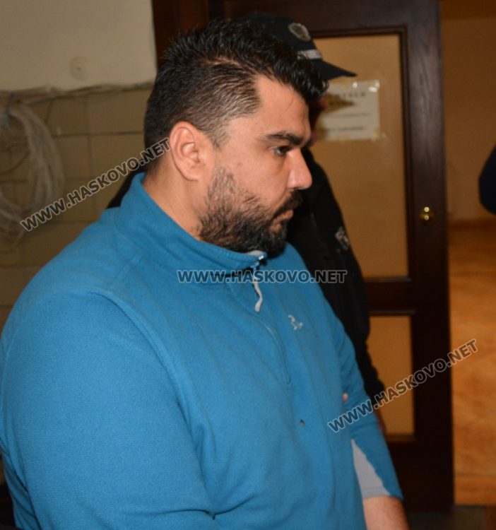 Оставиха в ареста тираджията с кокаин за над 1 млн. лв. в якето му