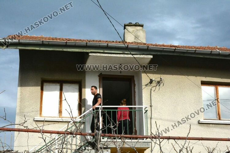 Запален комин вдигна на крак пожарникари, полицаи и медици