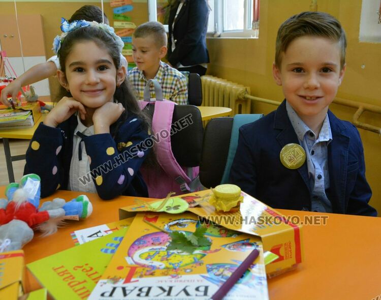 45 от училищата в хасковска област използват платформата „Школо“, но няма притеснения покрай продажбата й