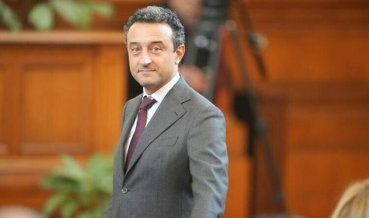 Даниел Лорер е имотен факир!