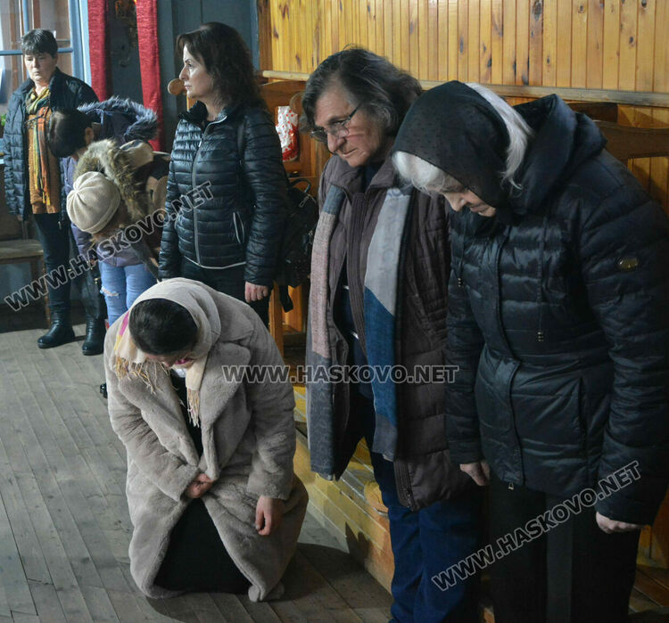 Митрополит Киприан и епископ Исаак отслужиха литургия на Атанасовден в Харманли