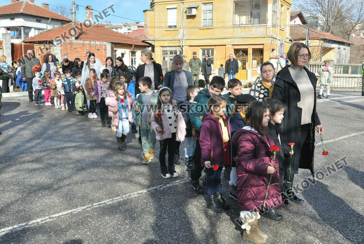 Венци и цветя за 146 г. от Освобождението на Хасково от османско владичество