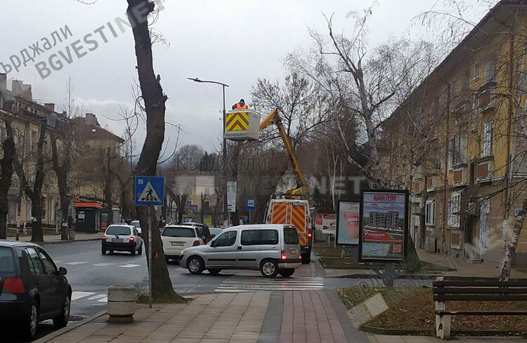 Демонтираха Коледното градче в центъра на Кърджали,ще го чакаме пак в края на годината