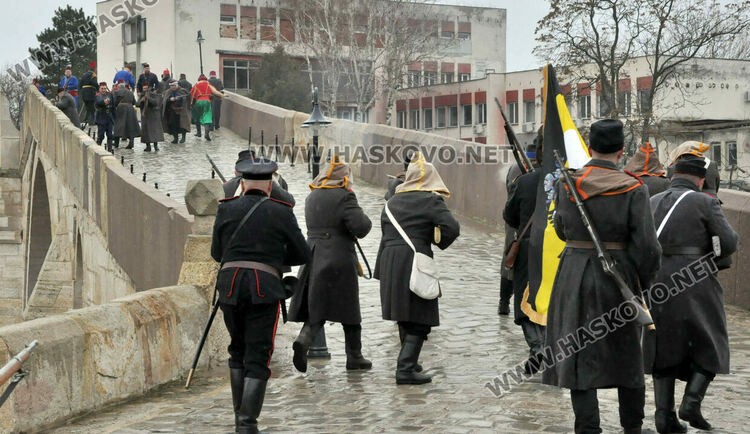 В Харманли пресъздадоха битката за Освобождението на града