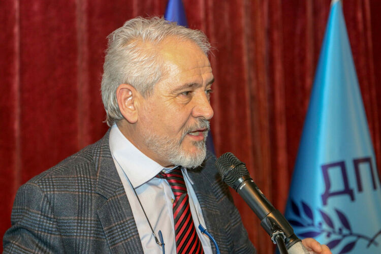 Преизбраха Мехмед Атаман за областенпредседател на ДПС - Хасково