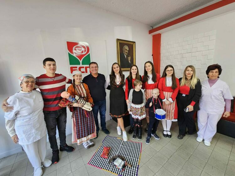 Социалистите в Кърджали празнуват Бабинден