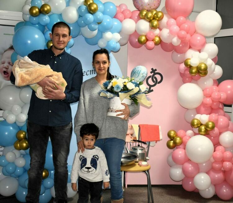 Тържествено бе отбелязан Бабинден в Асеновград 