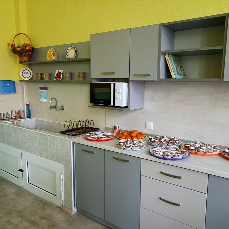 Ученици ще готвят в напълно оборудван кулинарен кабинет