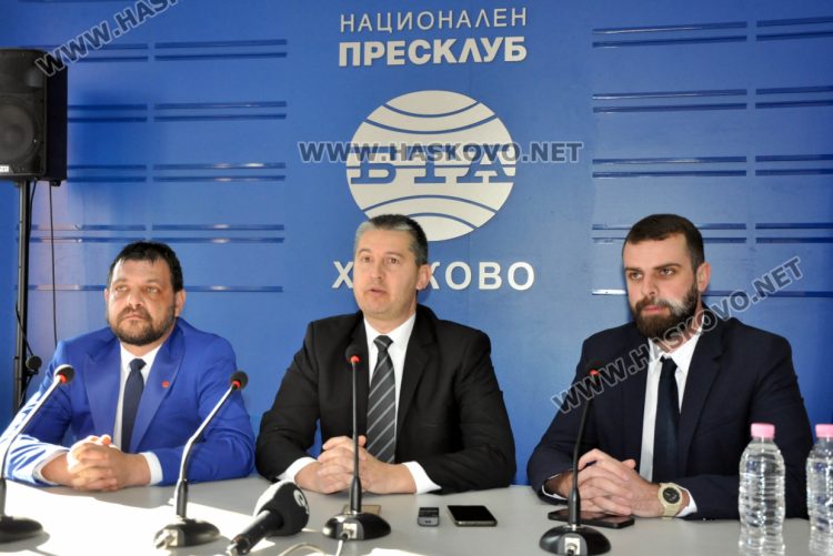 отляво на дясно: Ясен Колев, Георги Георгиев, Атанас Кръстев