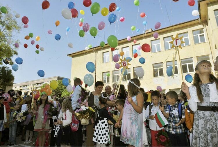 Кандидат от Ловеч се хвърля в съревнование за началническото място в Регионалното управление на образованието в Хасково