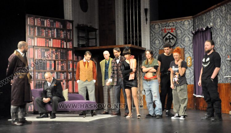 Пиесата, която се обърка, в Хасковския театър, но това е супер!