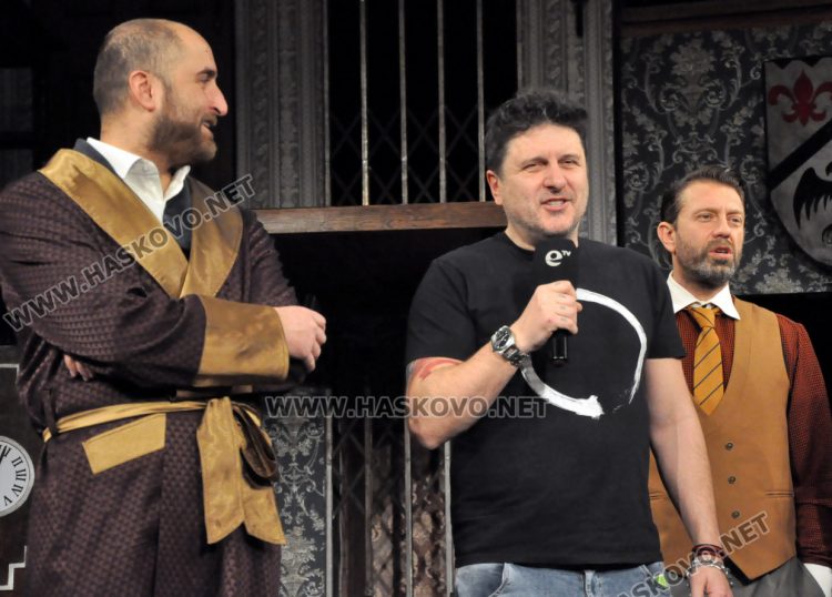 Пиесата, която се обърка, в Хасковския театър, но това е супер!