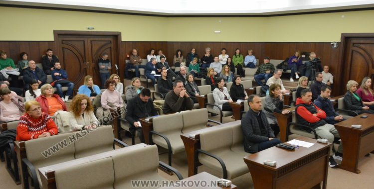 Парите за култура и летище „Узунджово“ в центъра на дебата при общественото обсъждане на новия бюджет на Хасково