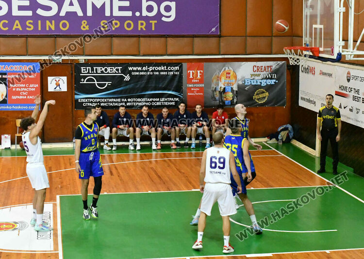 „Хебър“ победи „Хасково“ в дерби мач