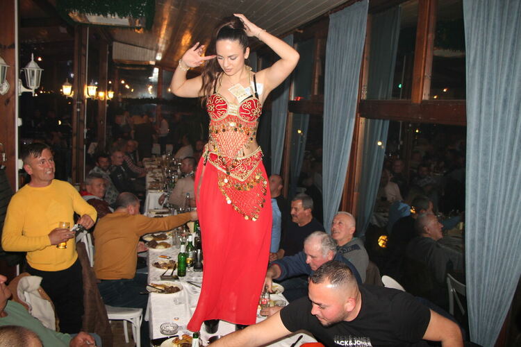 6 240 лв. за лечението на Назиф Юсуф бяха събрани на традиционната ловна вечеринка на ЛРС „Родопи“ в Момчилград