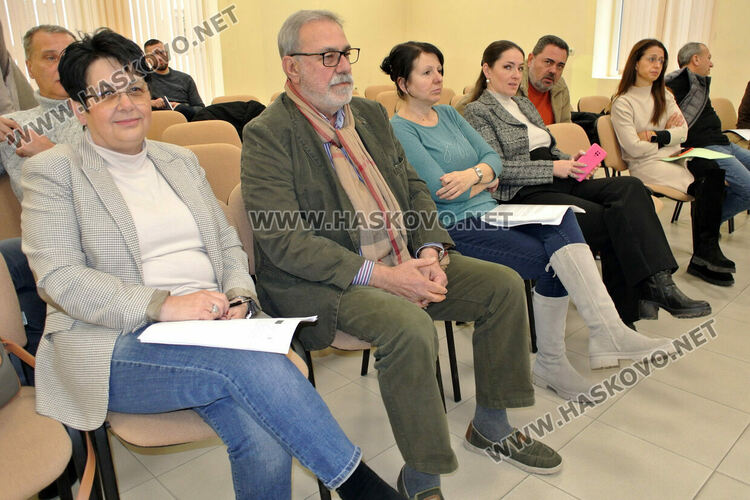 Депутат:Регулацията със светофар и кръгово по пътя между Хасково и Димитровград мирише на корупция