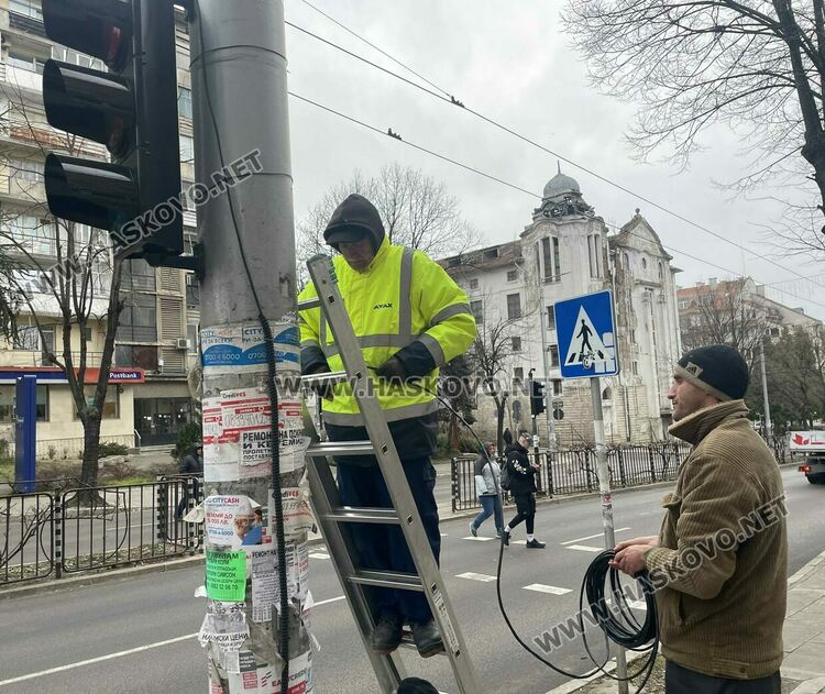 Продължава подмяната на светофари в Хасково