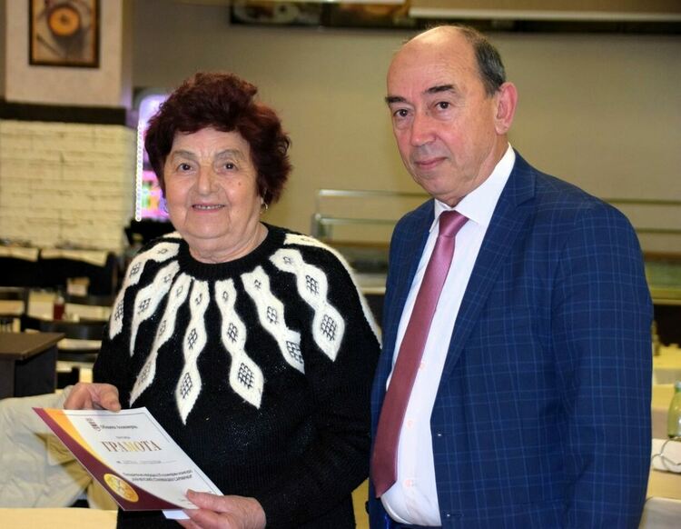 Наградиха победителите в конкурса "Най-вкусни станимашки сармички"