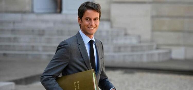 Всички говорят за: Габриел Атал, най-младият министър-председател на Франция