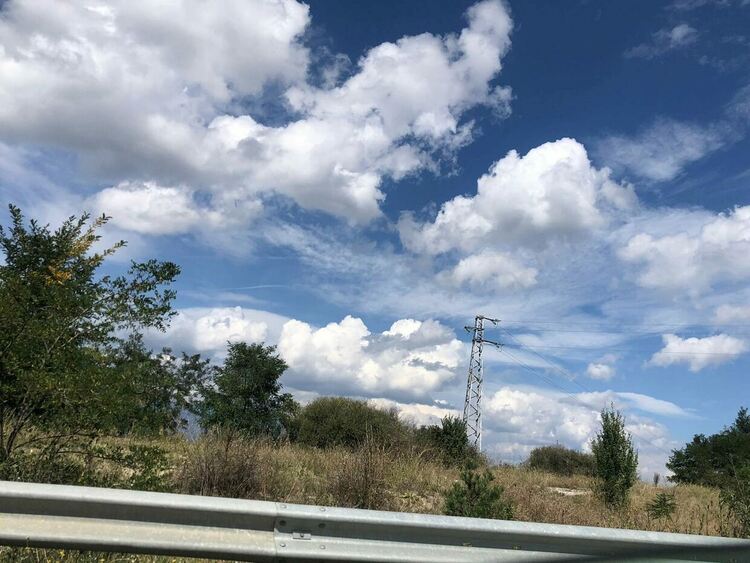 Облачно и дъждовно в петък, в планините със сняг