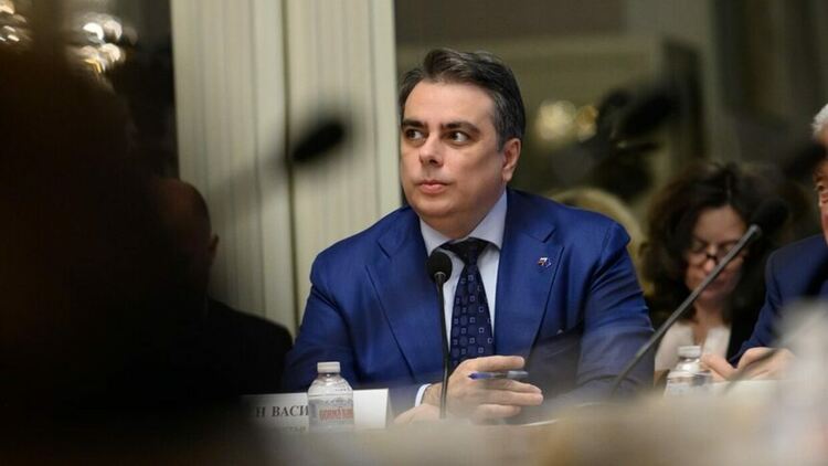 Бюджетът завършва 2023 година с 2.2% дефицит по европейската методология