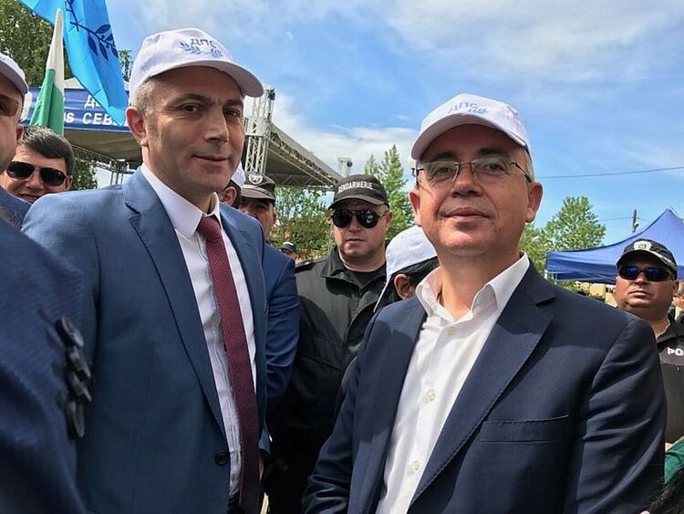 Колонката на редактора:Политическият фризер на ДПС