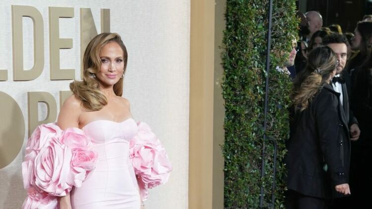 Jennifer Lopez представи новата си песен „This Is Me…Now“