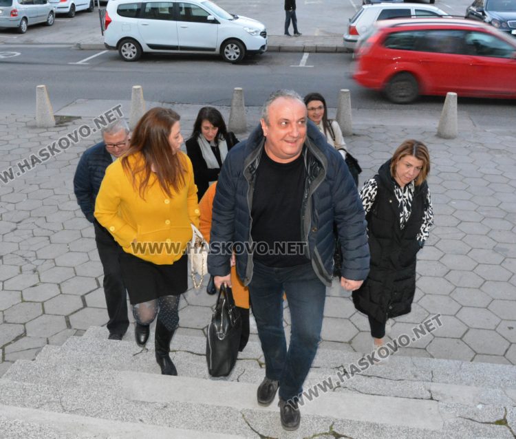 Общинската избирателна комисия няма да обжалва пред ВАС решението за касиране на изборите