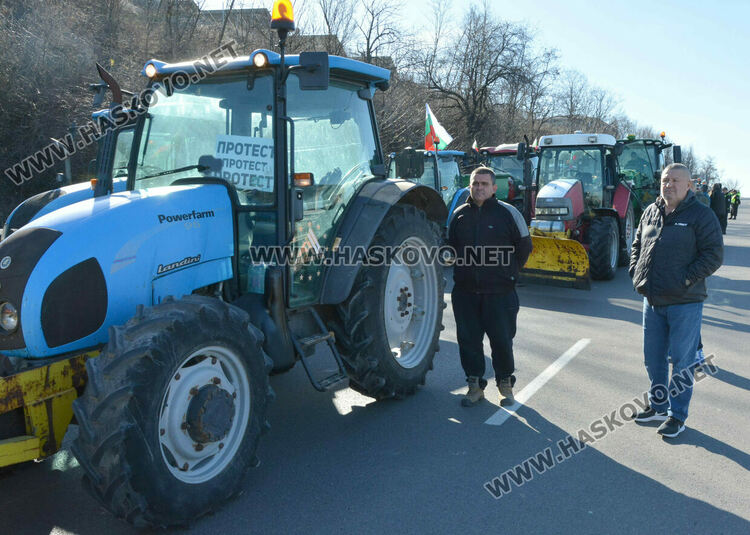 Земеделците от Хасковско готови с оборска тор, ако властта не удовлетвори исканията им