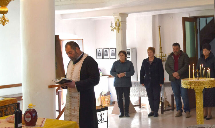 Панихида за загиналите при наводнението преди 12 г. в Бисер  