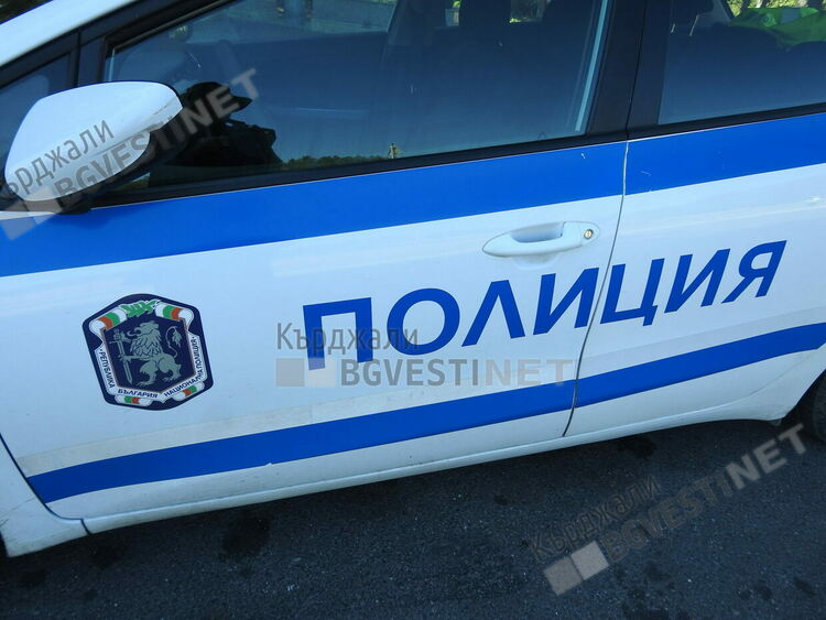 Задържаха 43-годишен кърджалиец,налетял на жена си в бакалия