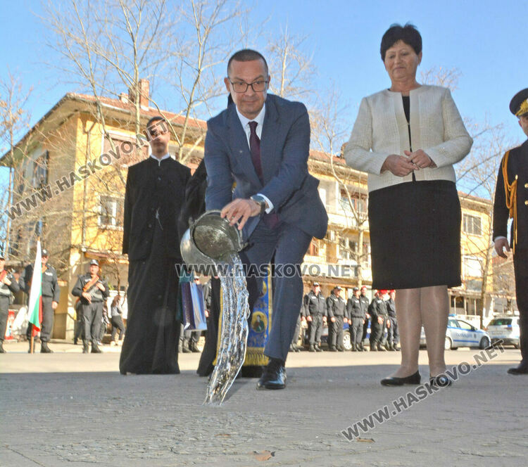 Откриха звено на Жандармерията в Харманли заради бежанския лагер