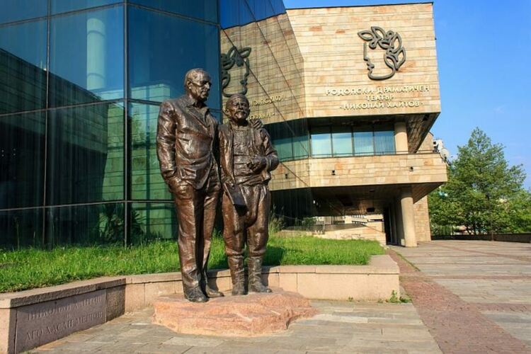 От ПП-Смолян с тревога за предложение на Адриан Петров за създаване на Общински културен център в сградата на РДТ