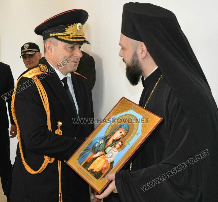 Откриха звено на Жандармерията в Харманли заради бежанския лагер