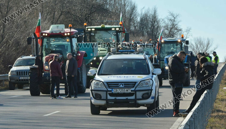 Земеделците от Хасковско готови с оборска тор, ако властта не удовлетвори исканията им
