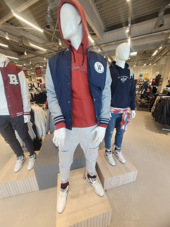 Намаление до 50% на зимни артикули в LC Waikiki 