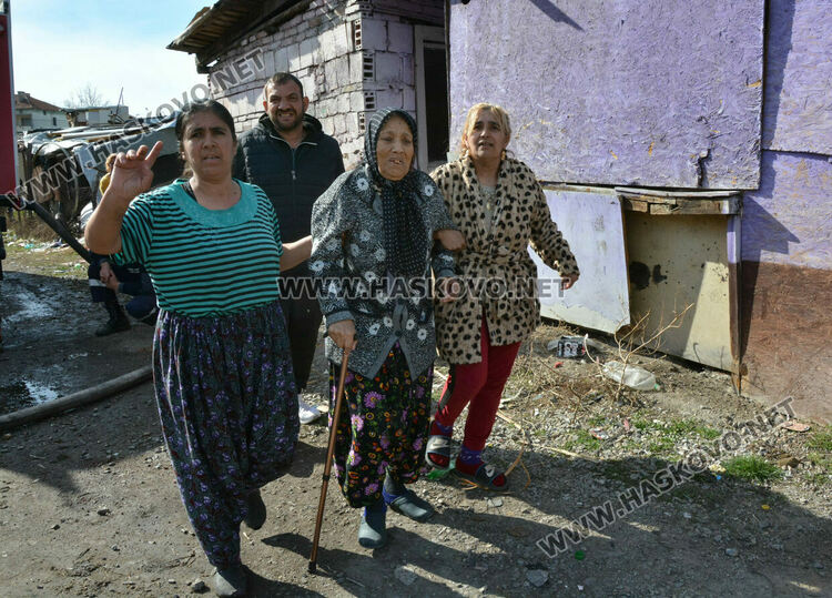 5 семейства останаха без дом след среднощния пожар в „Република“