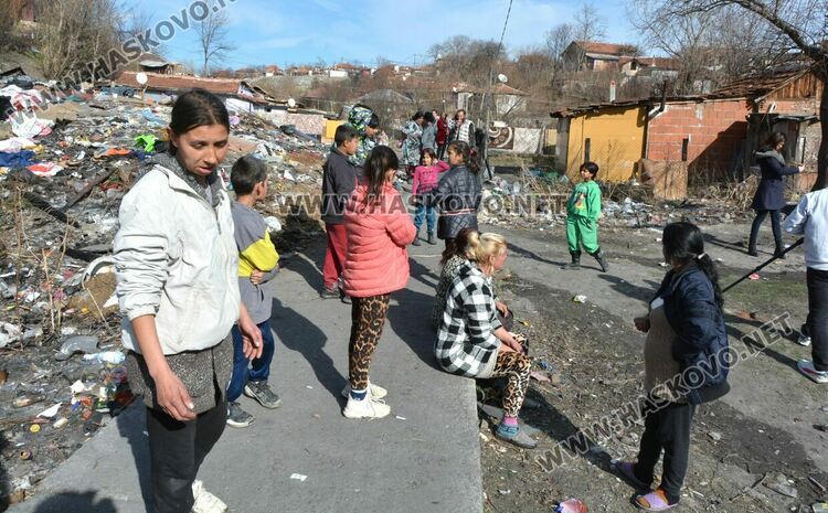 5 семейства останаха без дом след среднощния пожар в „Република“