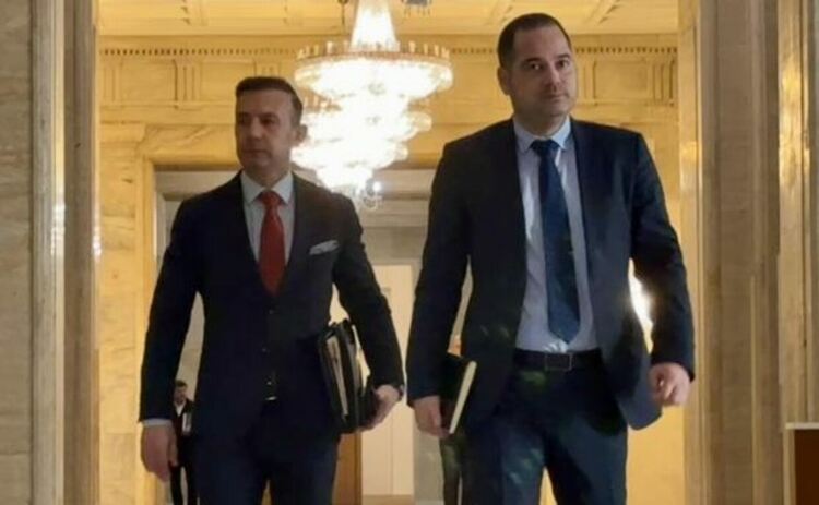 Главният секретар на МВР Живко Коцев и вътрешният министър Калин Стоянов