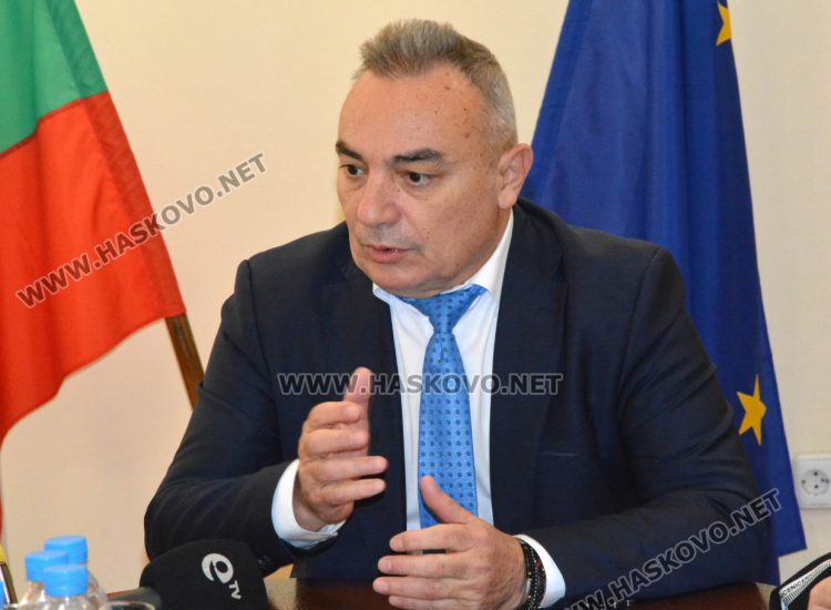 Кръстю Кръстев, министър на културата